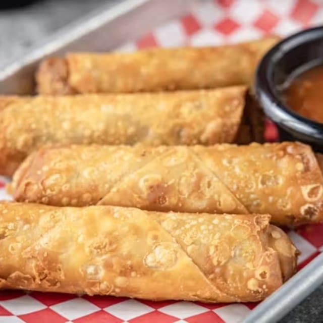 Cheeseburger Egg Rolls (2 Pieces).