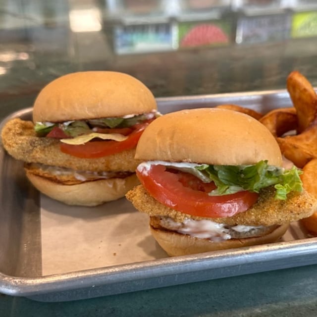 Catfish Island Sliders (4 Pieces).