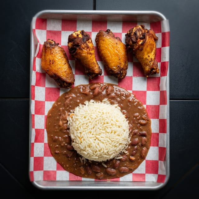 Red Beans & Wings (4pcs).